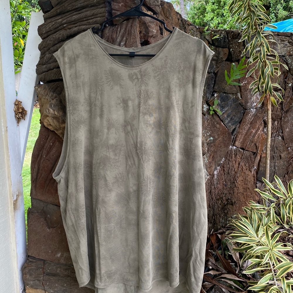 Lululemon Men’s Tank Top